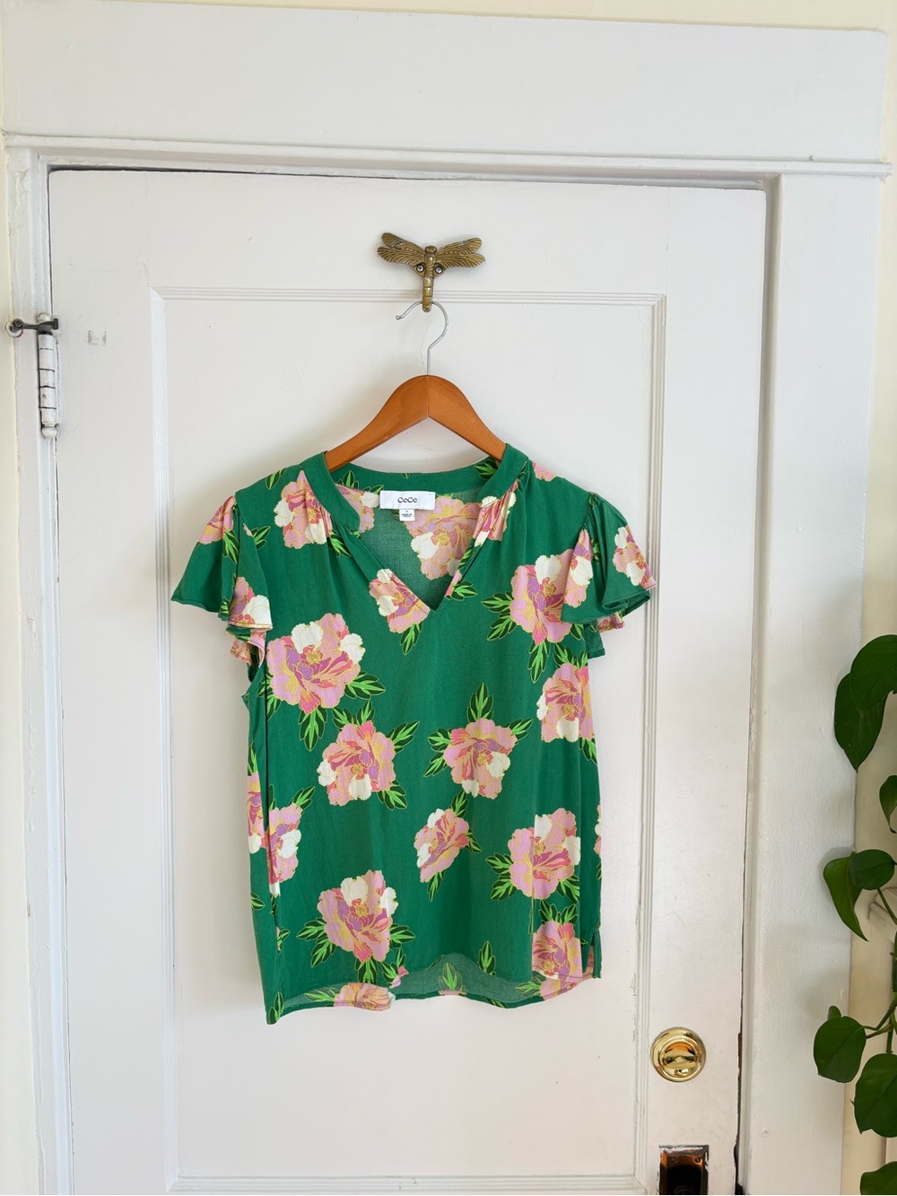 CeCe Green Peony Blooms Lightweight Floral V-Neck Flutter‎ Sleeve Blouse Small